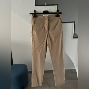 pantalon ajusté beige très confortable taille 36
